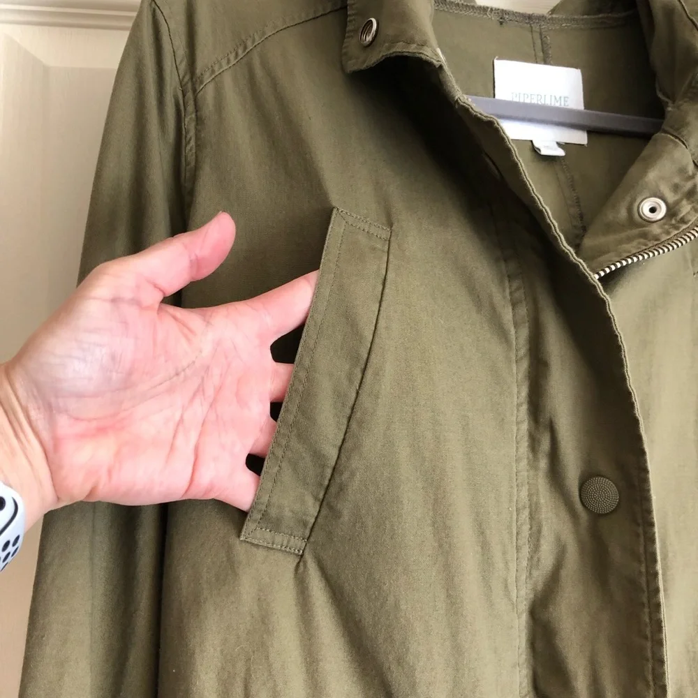 Piperlime Lightweight Hooded Jacket - Picture 6 of 11